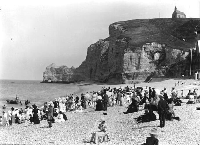 on-the-beach-of-etretat-by-seeberger-brothers